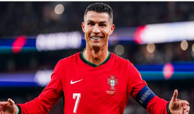 যত দিন ইচ্ছা, খেলে যাবেন রোনালদো: পর্তুগাল কোচ