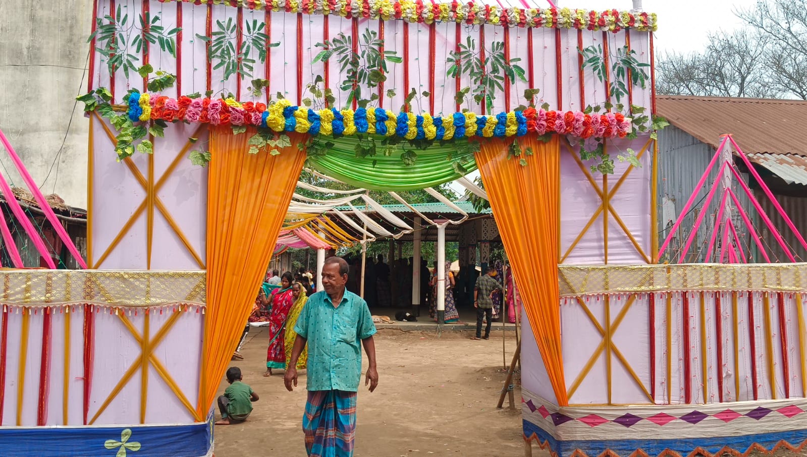 বিয়ে বাড়ির আলোকসজ্জার তারে বিদ্যুৎস্পৃষ্ট হয়ে শিশুর মৃত্যু