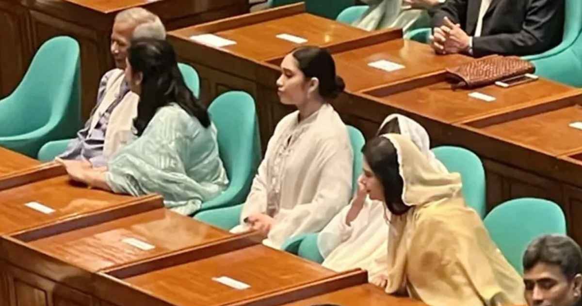 সংসদের দর্শকসারিতে ড. ইউনূস-জুবাইদা-জাইমা