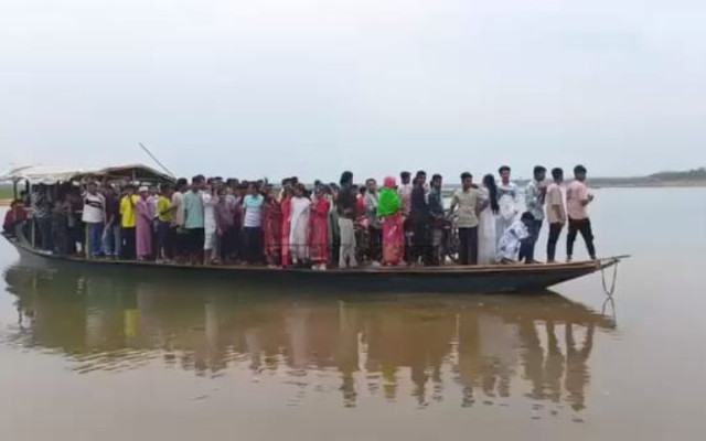 নানা বাড়িতে যাওয়া হলো না সুফিয়ার, খেয়া নৌকা ডুবে মৃত্যু