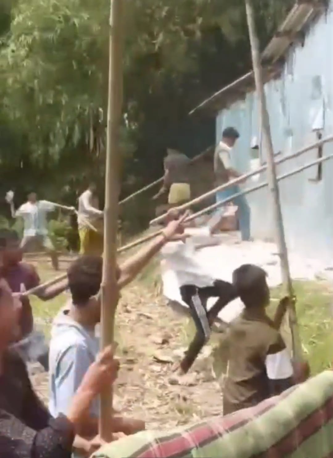 চুরির অভিযোগে জামাই শ্বশুরের বসতঘরে হামলা ও ভাংচুর