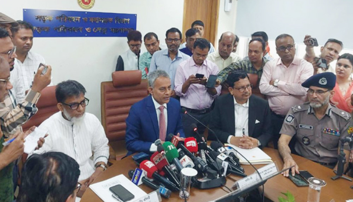 যাত্রী থাকা অবস্থায় বাস ফেরিতে তোলা যাবে না : সড়কমন্ত্রী