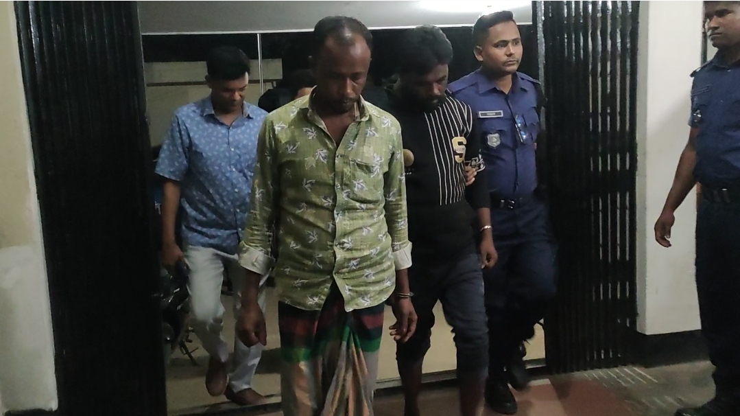 একা পেয়ে গৃহবধূকে ধর্ষণ করলেন দুই যুবক,অতঃপর...