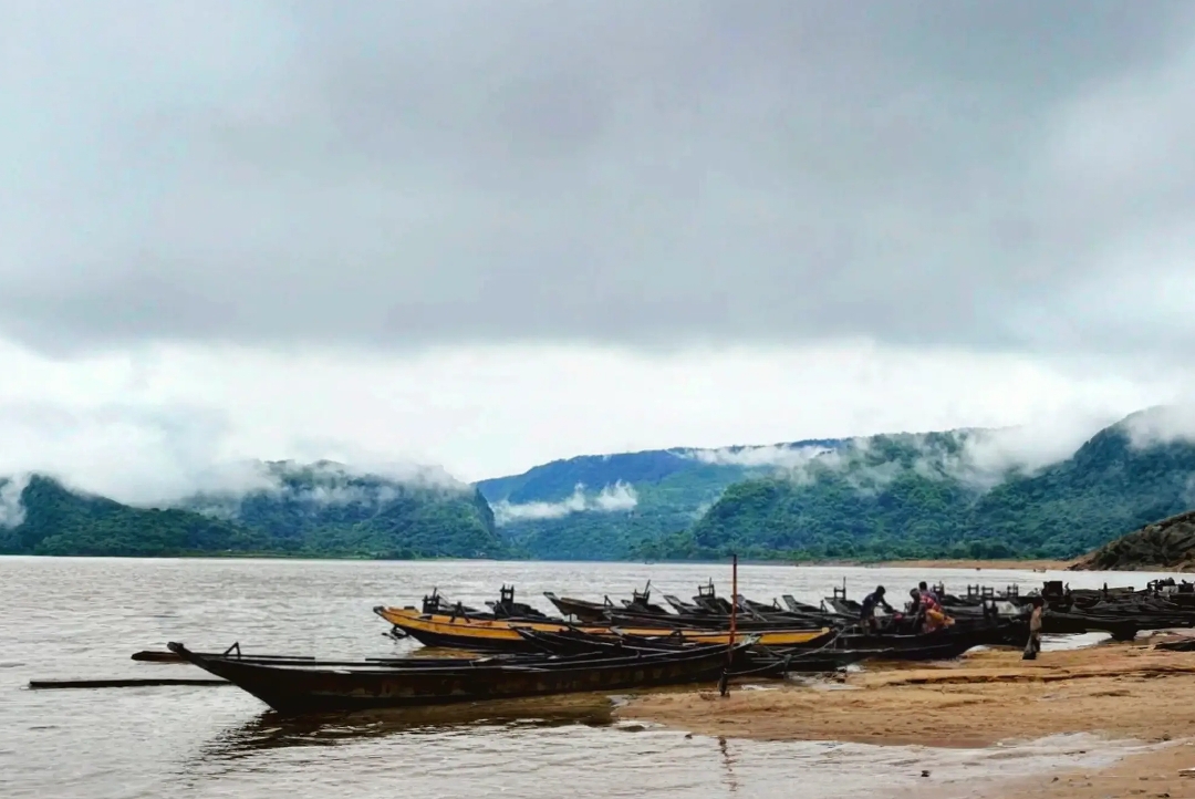 হাইকোর্টের আদেশে ৫ মাস সময় পেলেন যাদুকাটা নদীর দুই ইজারাদার