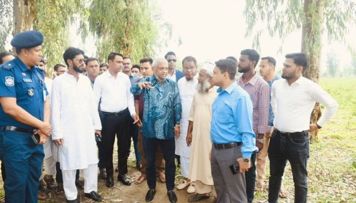 জনবহুল এলাকায় প্রকল্পে অগ্রাধিকার দেওয়ার নির্দেশ মন্ত্রী আরিফুল হকের