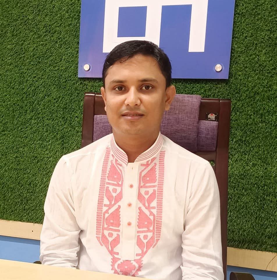 ব্যাংক থেকে বাঁধের কাজের টাকা তোলে  নিলেন ইউএনও অফিসের কর্মচারী 