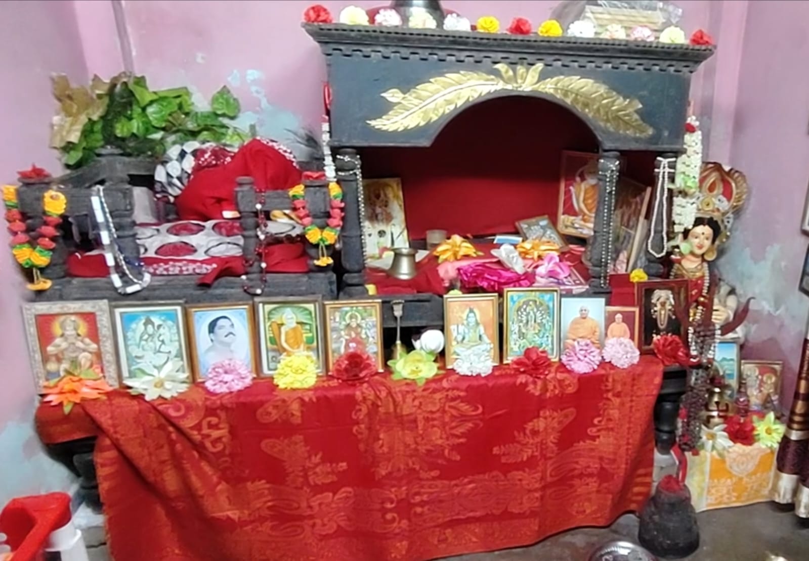 সুনামগঞ্জে ১৫০ বছরের পুরোনো রাধা  মদনমোহনের মূর্তিসহ স্বর্ণালংকার চুরি 